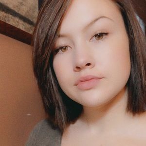 Meet your Posher, Chloe